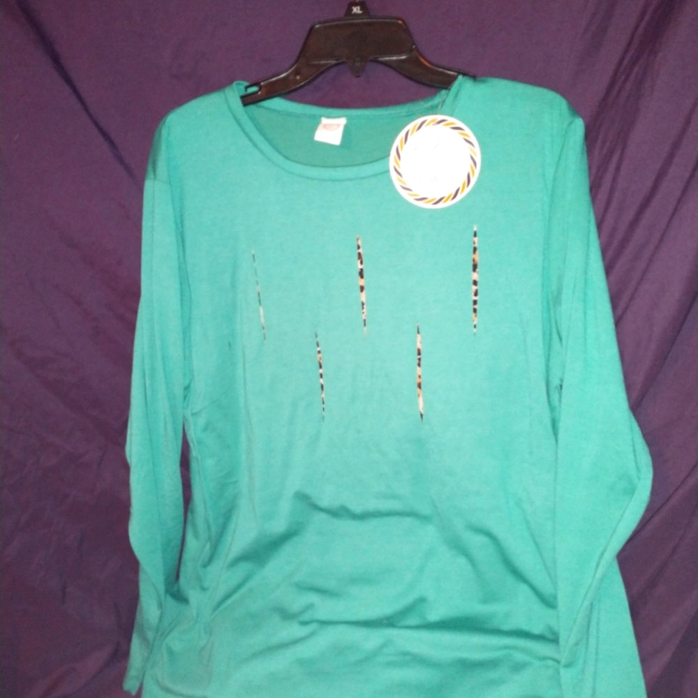 Green Women's top with Leopard Print Accents